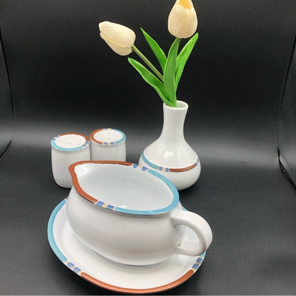 Dansk Mesa Gravy Boat and Underplate White Sand LIKE NEW